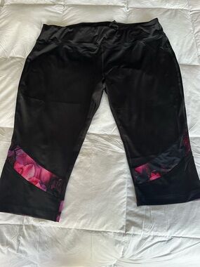 Athletic Works Black Drawstring Active capris XXL.